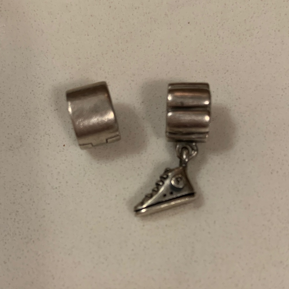 Pair of Pandora charms - Sneaker and Spacer Charm